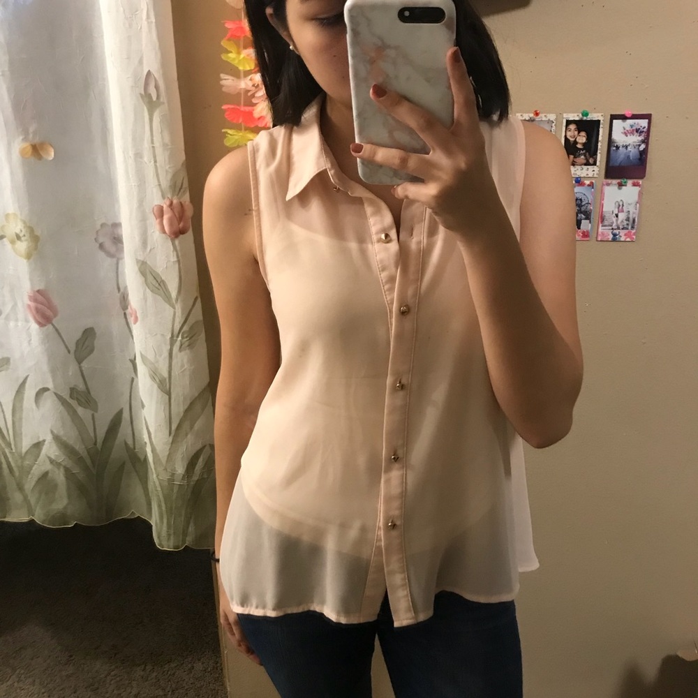 Nice collared top with stud details and buttons